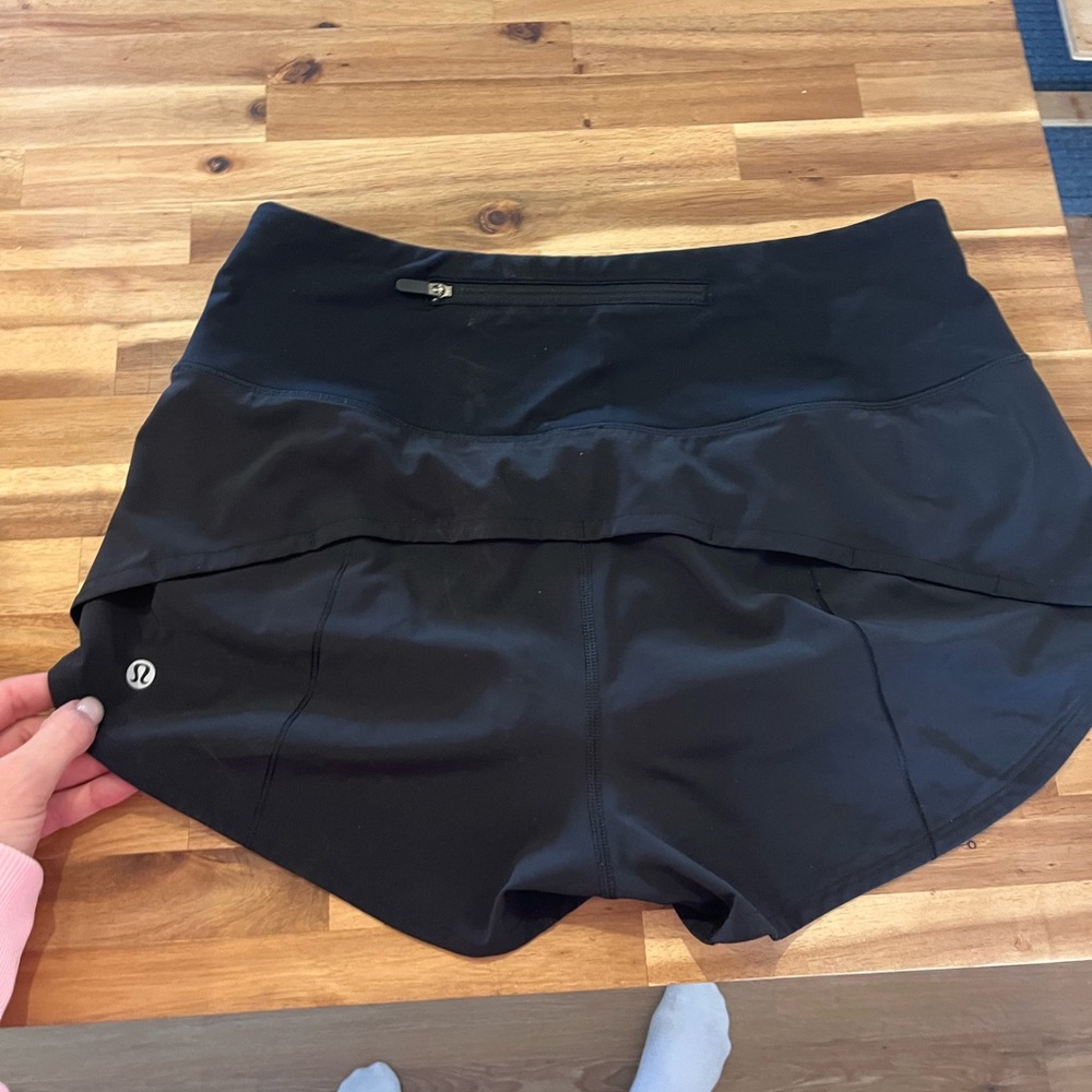 Lululemon High Waisted Speed Up Shorts 2.5 inch size 6